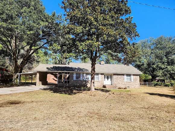 2 Acres of Residential Land with Home for Sale in Orangeburg, South Carolina