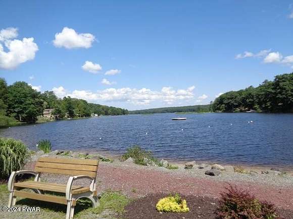1 Acre of Residential Land for Sale in Lake Ariel, Pennsylvania