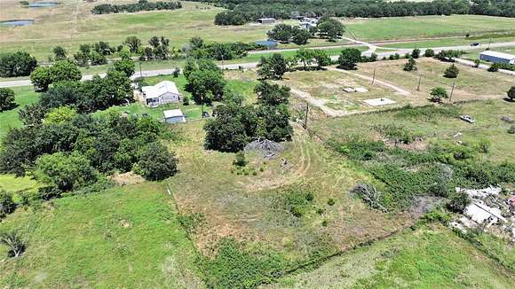 1.6 Acres of Mixed-Use Land for Sale in Bowie, Texas