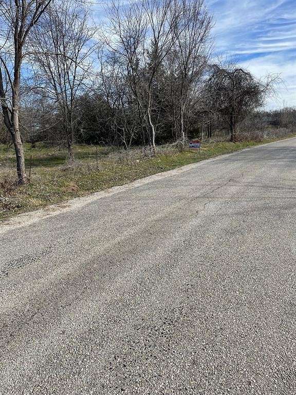 3 Acres of Residential Land for Sale in Decatur, Texas