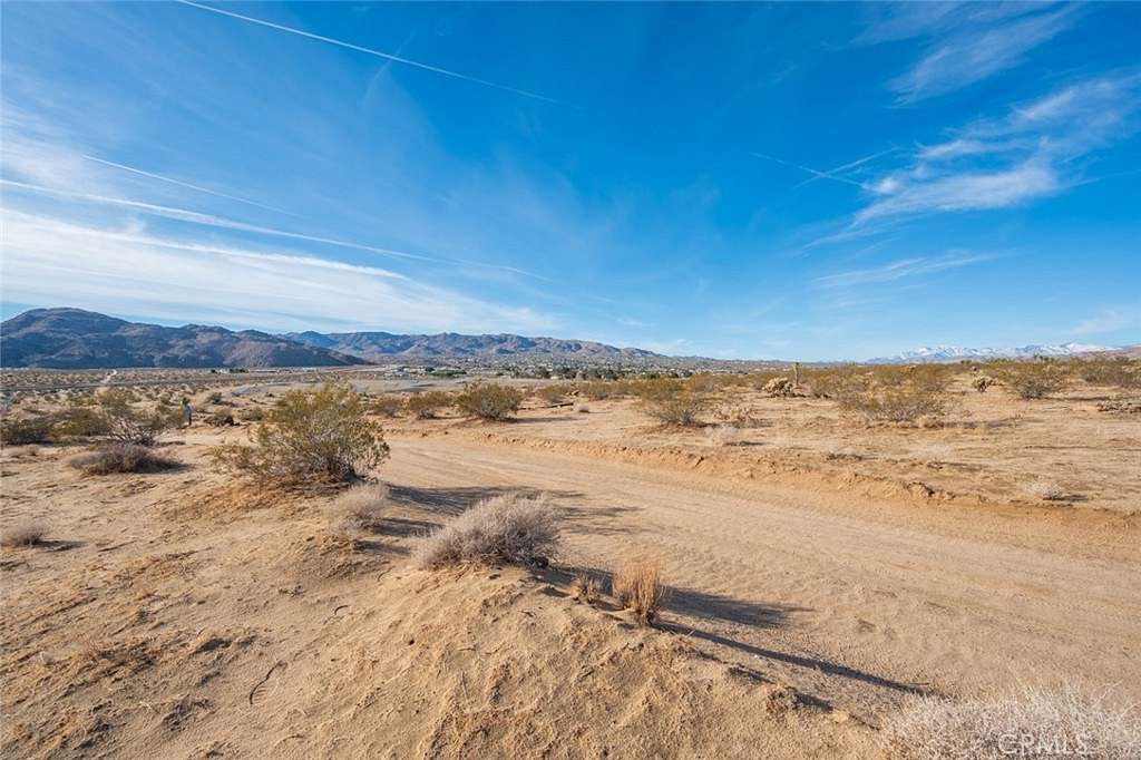 5 Acres of Residential Land for Sale in Joshua Tree, California