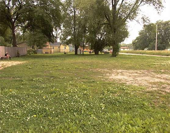 0.28 Acres of Commercial Land for Sale in Des Moines, Iowa