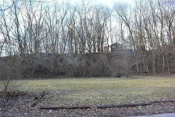 1.2 Acres of Residential Land for Sale in Barberton, Ohio