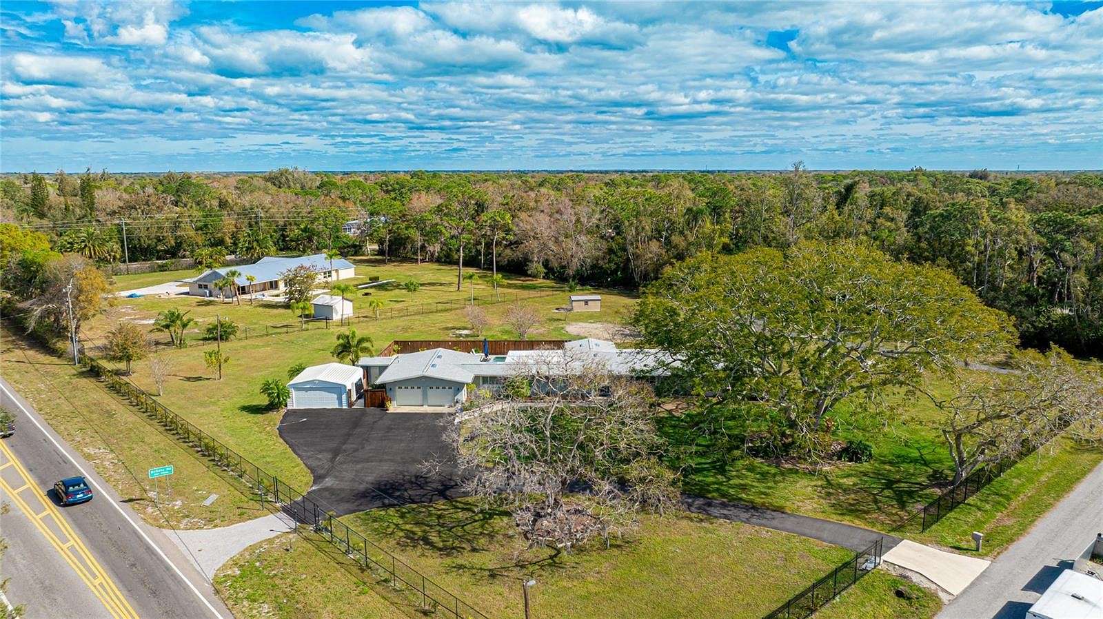 2.2 Acres of Residential Land with Home for Sale in Sarasota, Florida
