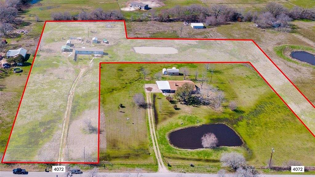 4.7 Acres of Residential Land with Home for Sale in Kemp, Texas