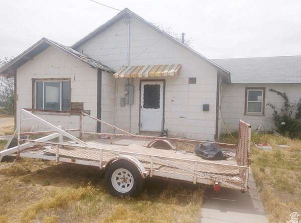 5.64 Acres of Residential Land with Home for Sale in Deseret, Utah