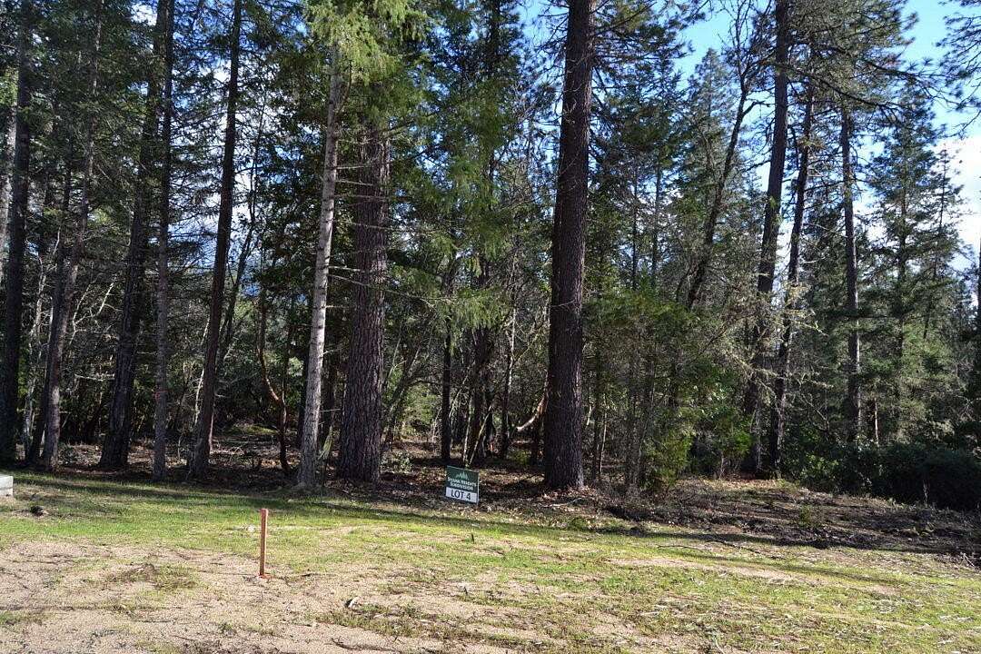 2.08 Acres of Residential Land for Sale in Grants Pass, Oregon