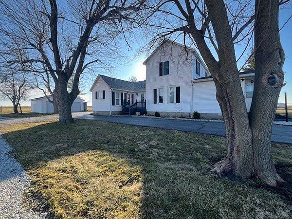 1.64 Acres of Land with Home for Sale in Atwood, Illinois