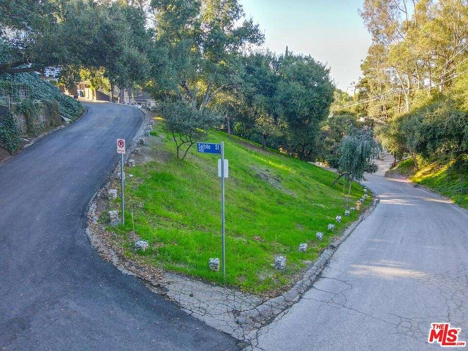 0.15 Acres of Residential Land for Sale in Woodland Hills, California