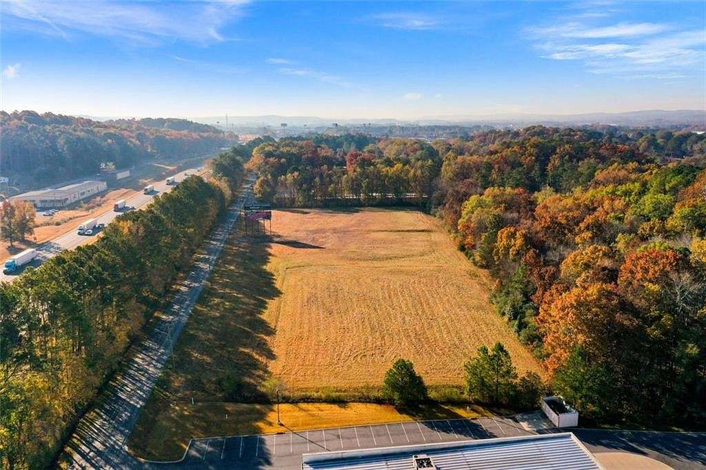 6.8 Acres of Improved Commercial Land for Sale in Calhoun, Georgia
