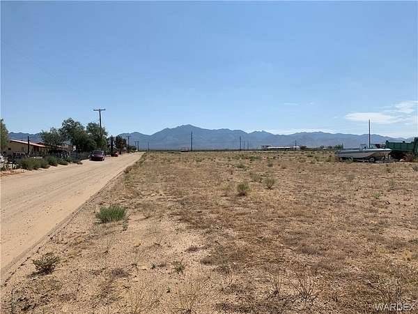 1.25 Acres of Commercial Land for Sale in Dolan Springs, Arizona