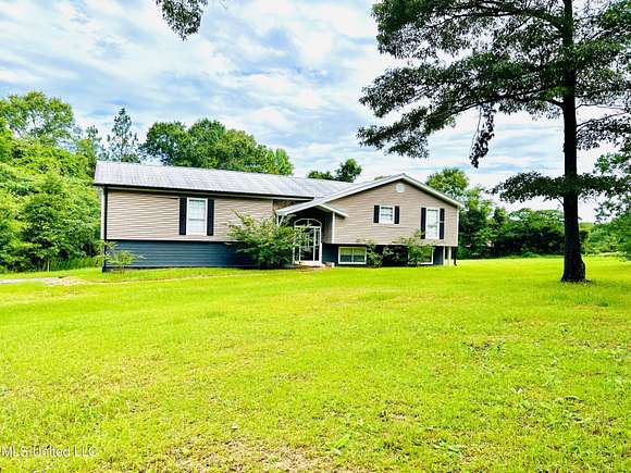 3 Acres of Residential Land with Home for Sale in Lucedale, Mississippi