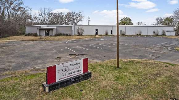 2.1 Acres of Improved Commercial Land for Sale in Mount Pleasant, Texas