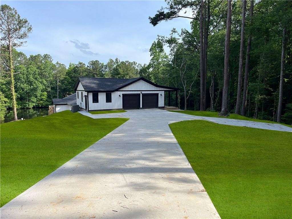 3.5 Acres of Residential Land with Home for Sale in Dallas, Georgia