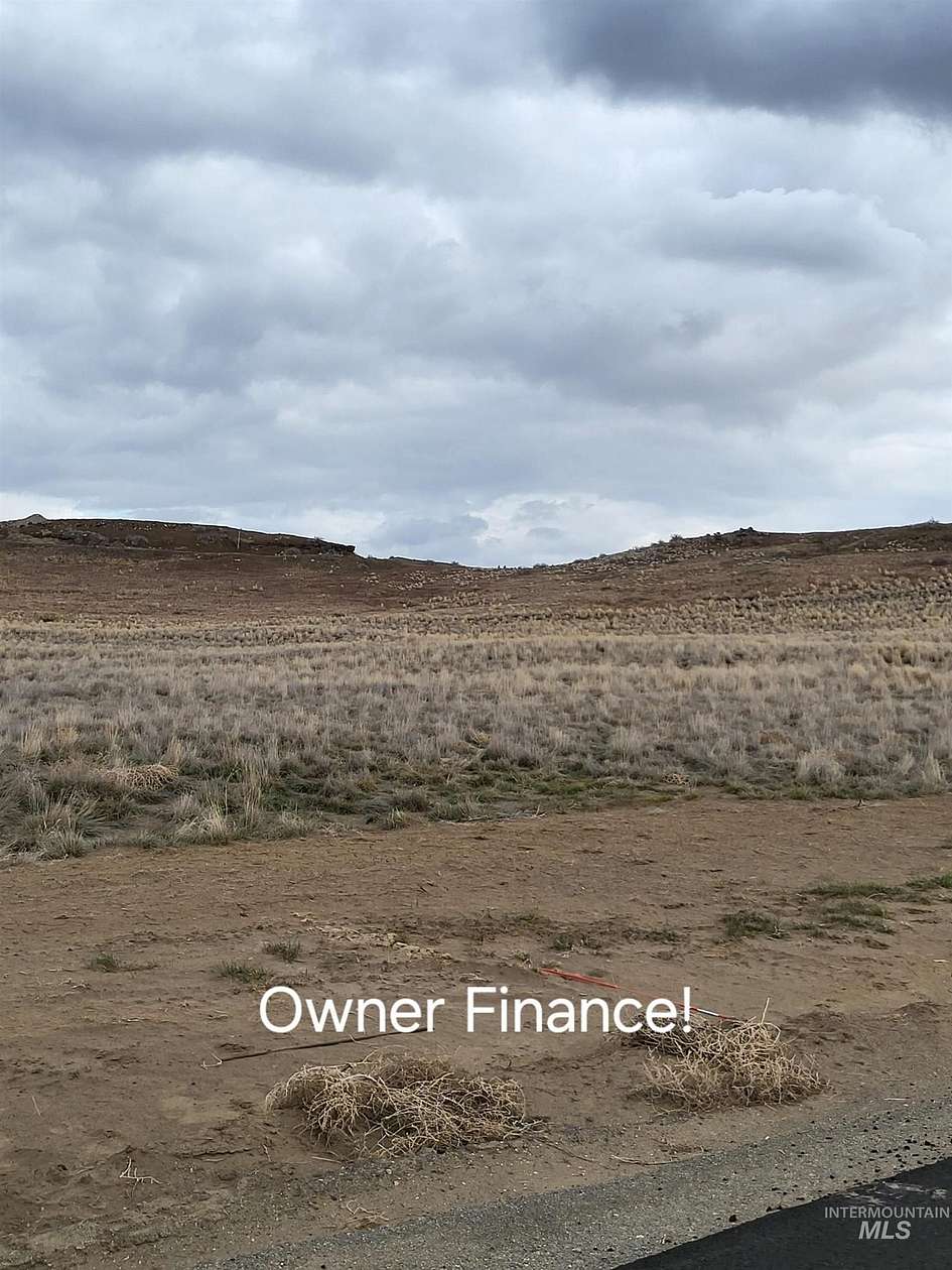 5 Acres of Residential Land for Sale in Buhl, Idaho