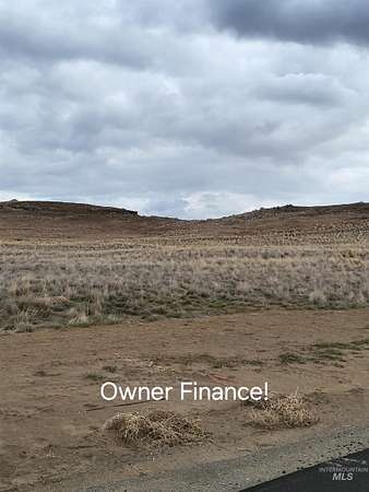 5 Acres of Residential Land for Sale in Buhl, Idaho