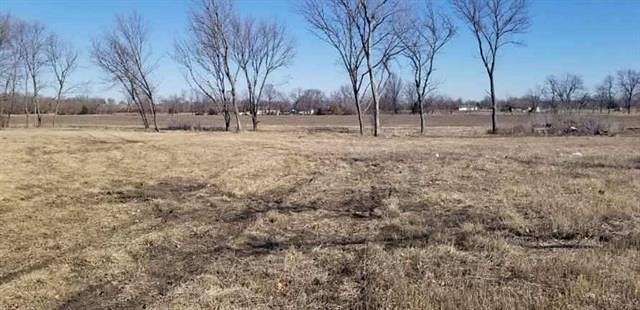 13.8 Acres of Land for Sale in La Cygne, Kansas