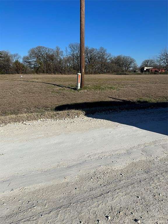 1 Acre of Land for Sale in Corsicana, Texas