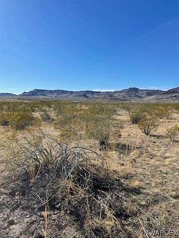 2.35 Acres of Land for Sale in Golden Valley, Arizona