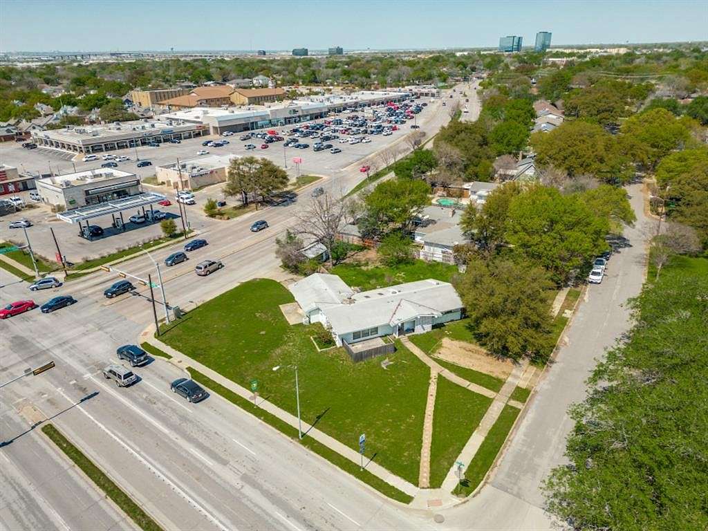 0.5 Acres of Improved Mixed-Use Land for Sale in Dallas, Texas