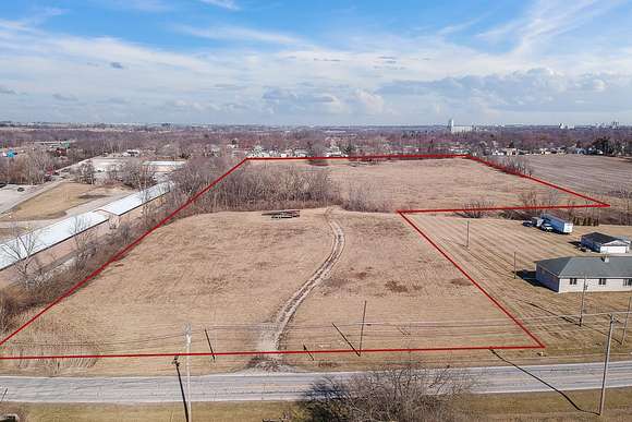 16.8 Acres of Land for Sale in Bloomington, Illinois