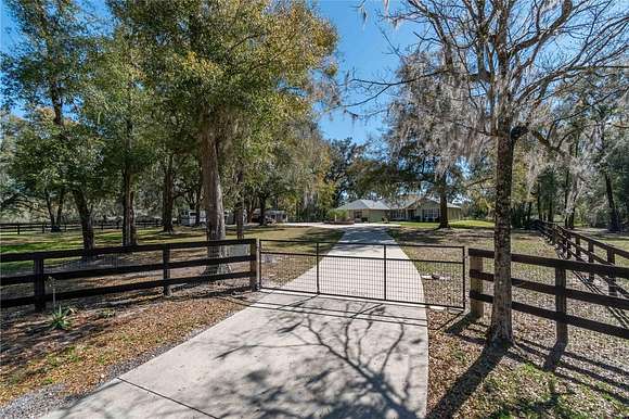 5.5 Acres of Land with Home for Sale in Ocala, Florida