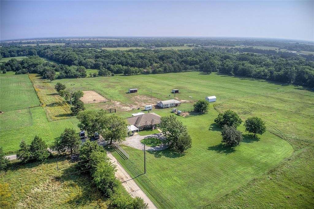 16.4 Acres of Land with Home for Sale in Lone Oak, Texas