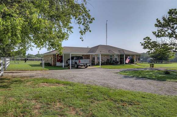 16.4 Acres of Land with Home for Sale in Lone Oak, Texas