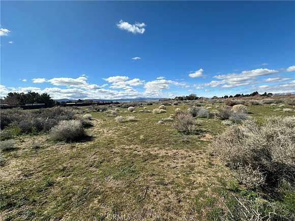4.8 Acres of Residential Land for Sale in Antelope Acres, California