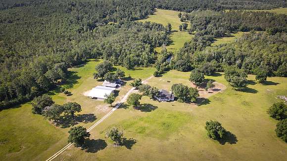 573 Acres of Land with Home for Sale in Alford, Florida