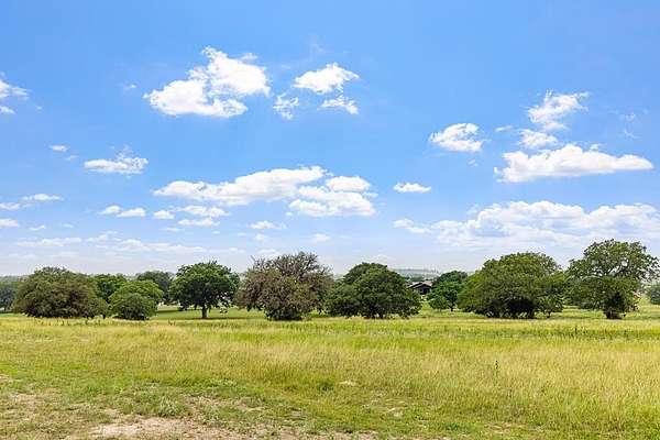 1 Acre of Residential Land for Sale in Kerrville, Texas