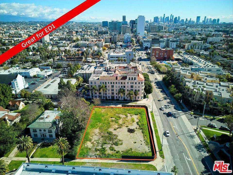 0.51 Acres of Land for Sale in Los Angeles, California