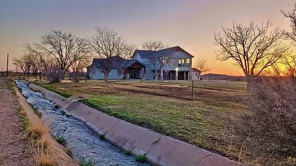 29.7 Acres of Land with Home for Sale in Balmorhea, Texas