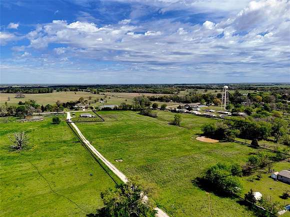 17 Acres of Agricultural Land for Sale in Winfield, Texas