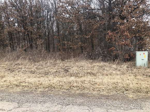 8 Acres of Land for Sale in Xenia, Illinois