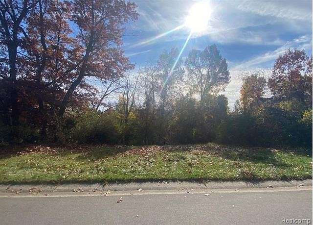 0.41 Acres of Residential Land for Sale in White Lake, Michigan