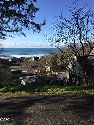 0.13 Acres of Residential Land for Sale in Yachats, Oregon