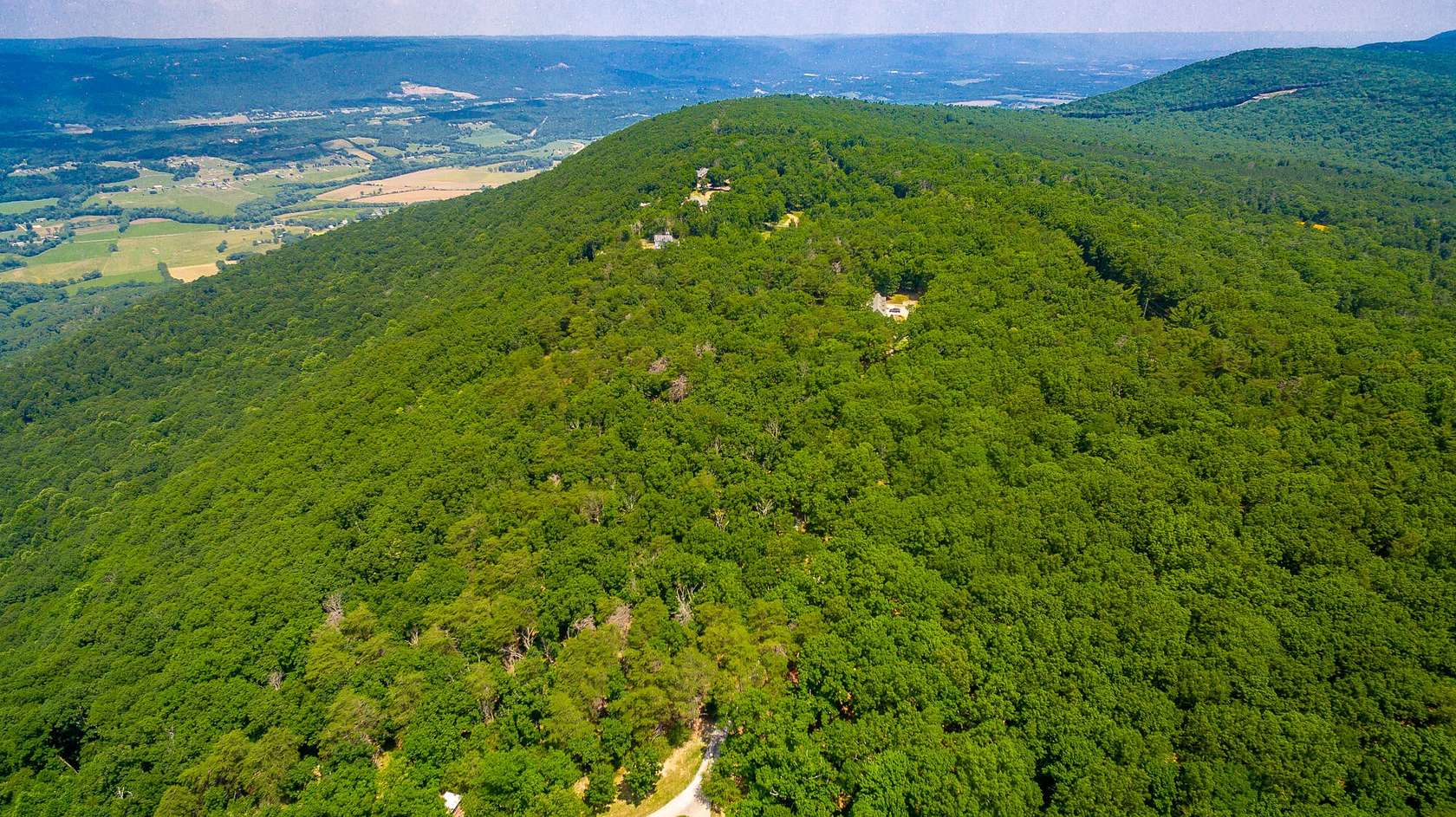 9.6 Acres of Residential Land for Sale in Signal Mountain, Tennessee