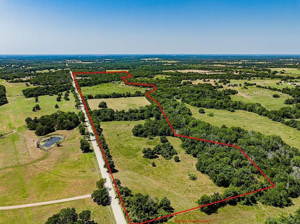 35 Acres of Recreational Land & Farm for Sale in Carmine, Texas