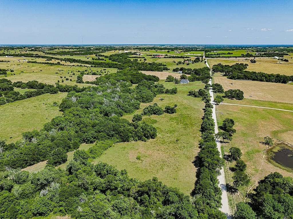 37 Acres of Recreational Land & Farm for Sale in Carmine, Texas