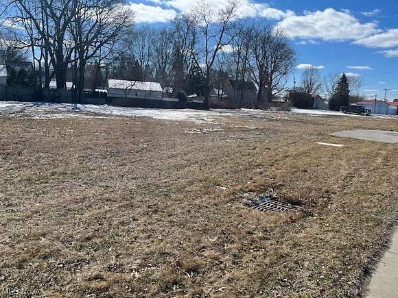 0.51 Acres of Commercial Land for Sale in Ashtabula, Ohio