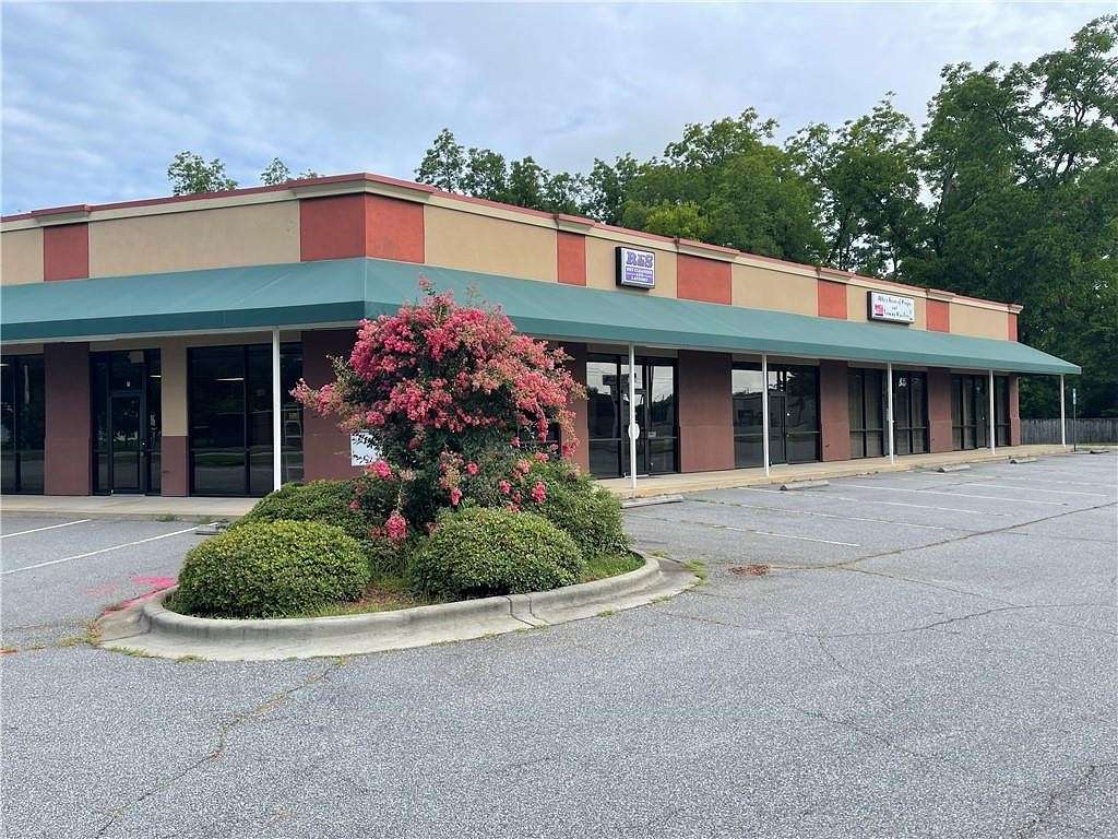 3.5 Acres of Improved Commercial Land for Sale in Albany, Georgia