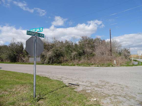 17.9 Acres of Land for Sale in Dulac, Louisiana