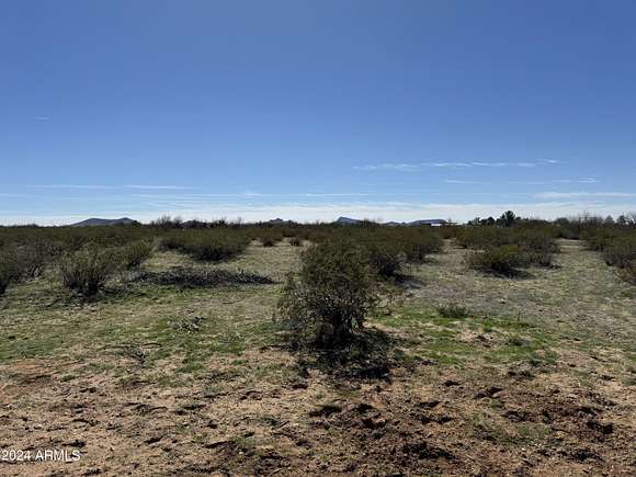 20 Acres of Land for Sale in Wickenburg, Arizona