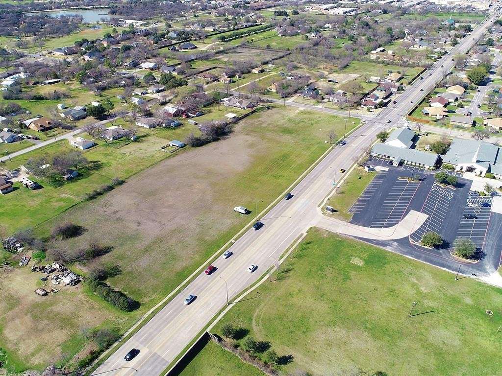4.9 Acres of Mixed-Use Land for Sale in Dalworthington Gardens, Texas