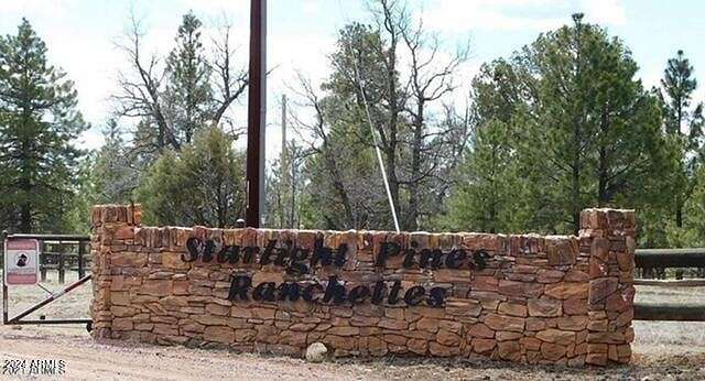 5 Acres of Land for Sale in Happy Jack, Arizona