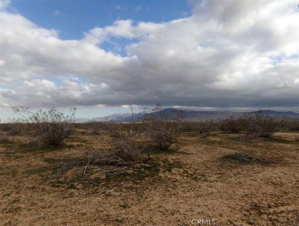 6.6 Acres of Land for Sale in Apple Valley, California
