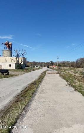 33.7 Acres of Commercial Land for Sale in Windsor, North Carolina