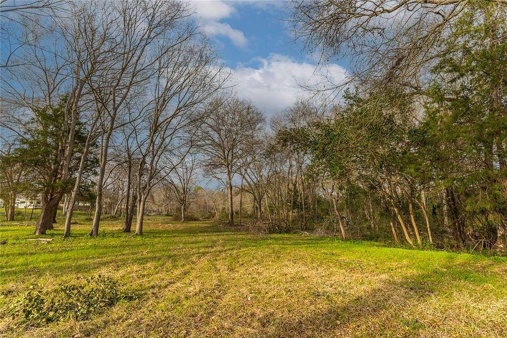 4.5 Acres of Land for Sale in Bellville, Texas