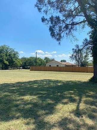 0.23 Acres of Residential Land for Sale in Ennis, Texas